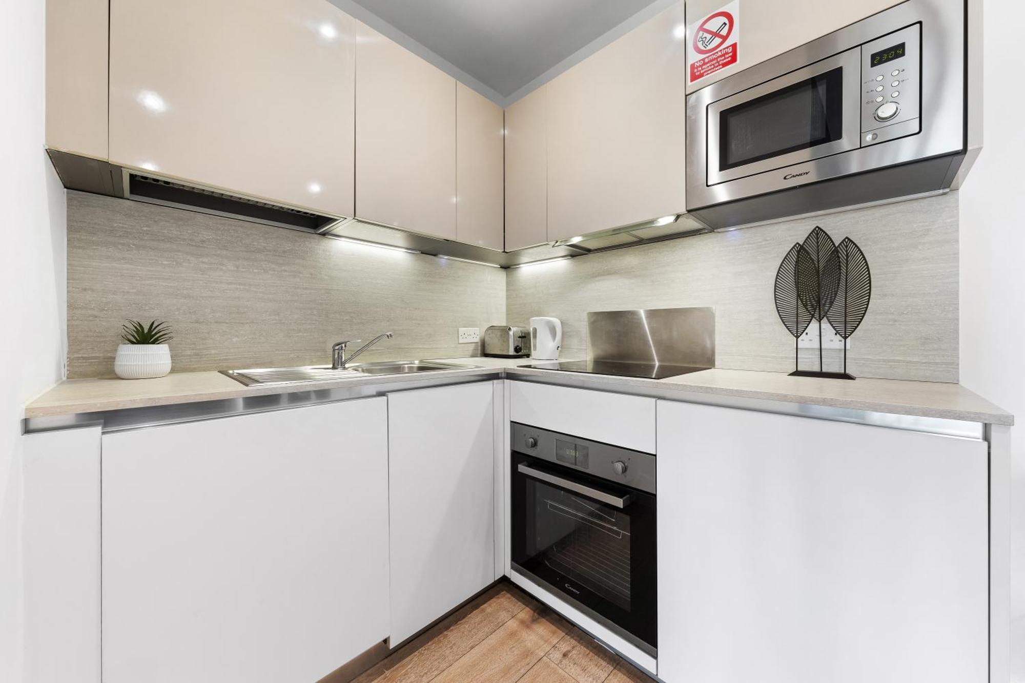 Modern One Bedroom Flat - Sleeps 5 -Near Heathrow - London Ub3 Londres Exterior foto