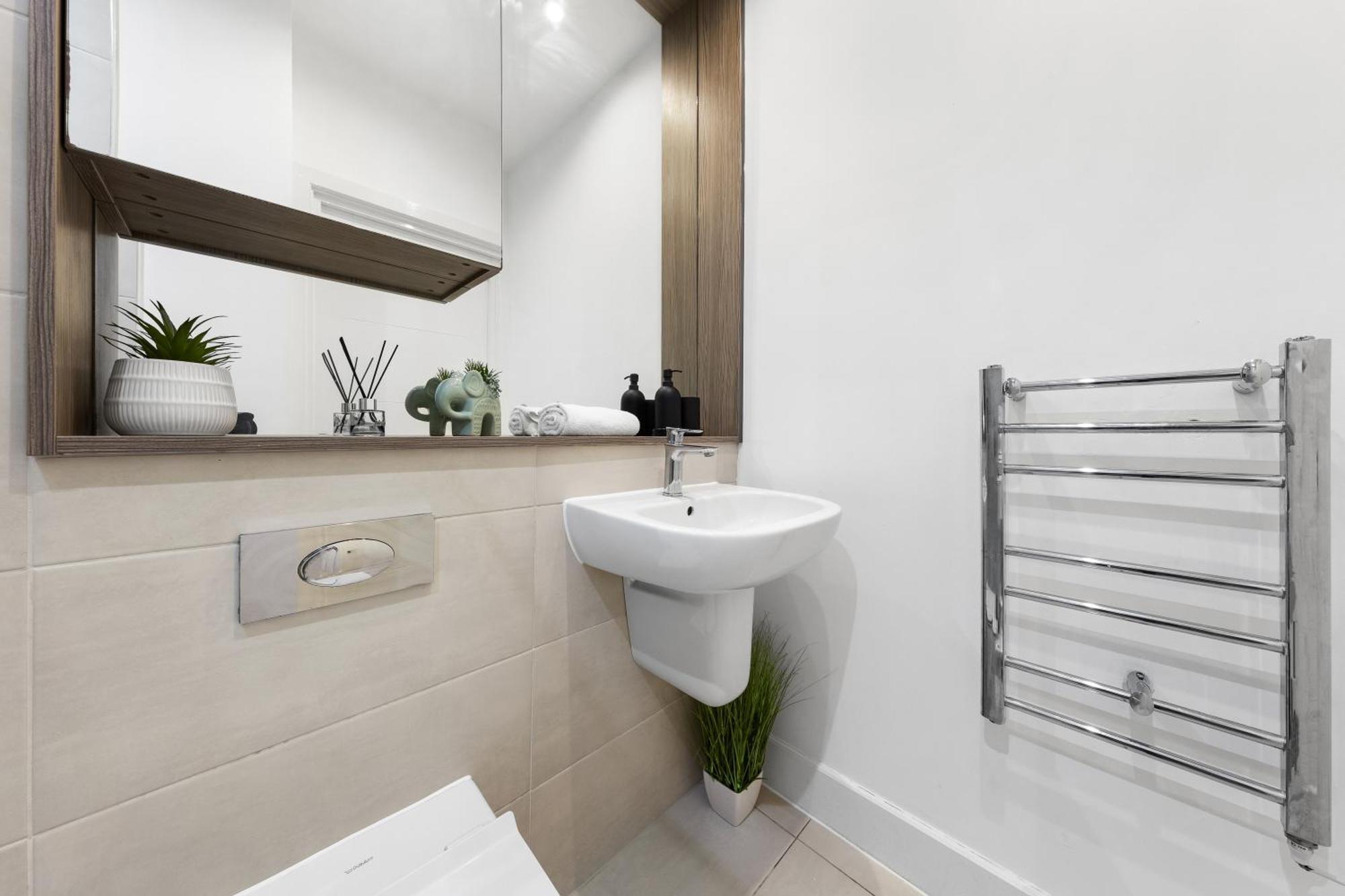 Modern One Bedroom Flat - Sleeps 5 -Near Heathrow - London Ub3 Londres Exterior foto